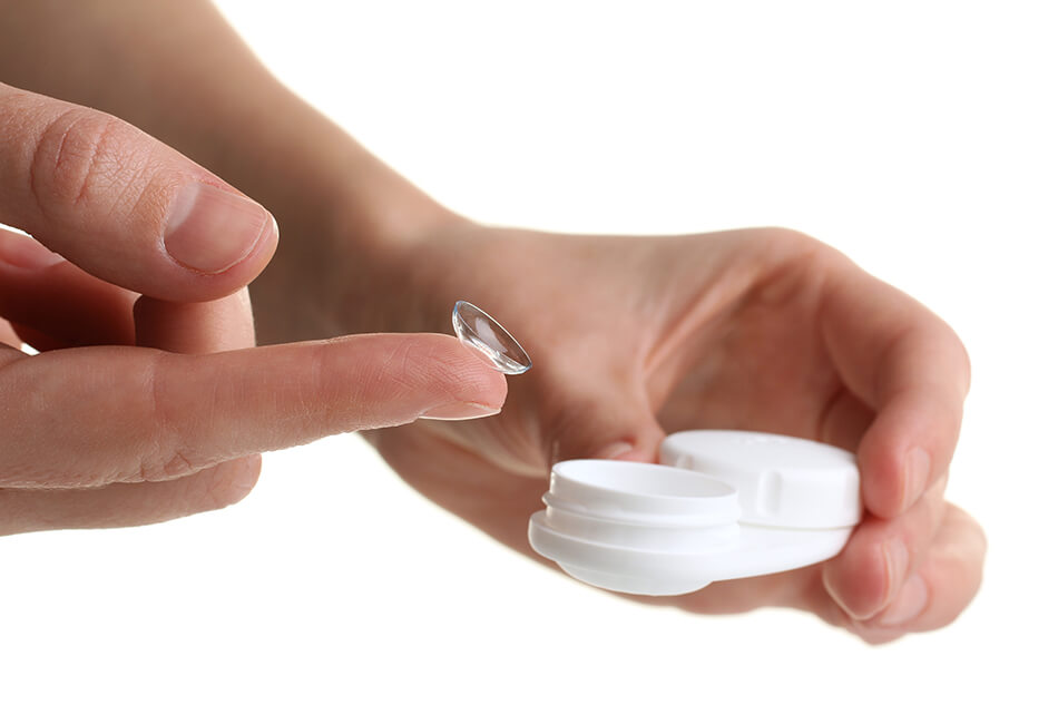 Handling a contact lens and lens container