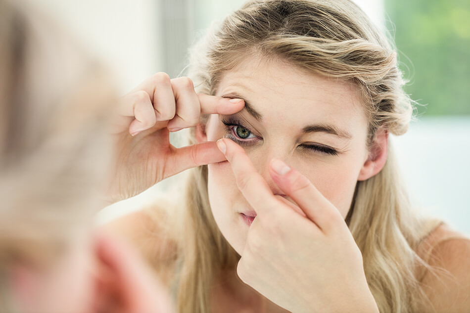 First Time Wearing Contacts? Here's What to Expect
